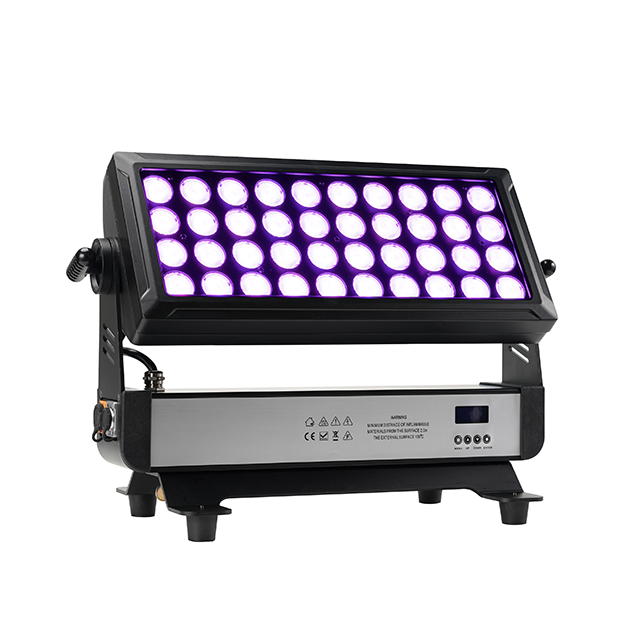 44 × 15 واط / 40 × 20 واط RGBW IP65 خارجي LED يغسل اللون الخارجي للإضاءة المعمارية